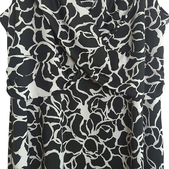 Chadwicks Black and White Sleeveless Floral Midi Dress 1X - Picture 6 of 10